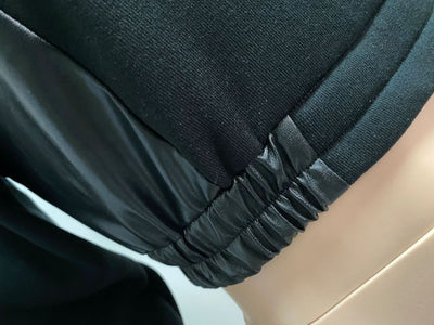 Traje Ajustado de Dos Piezas con Costura de Cuero - Image 16