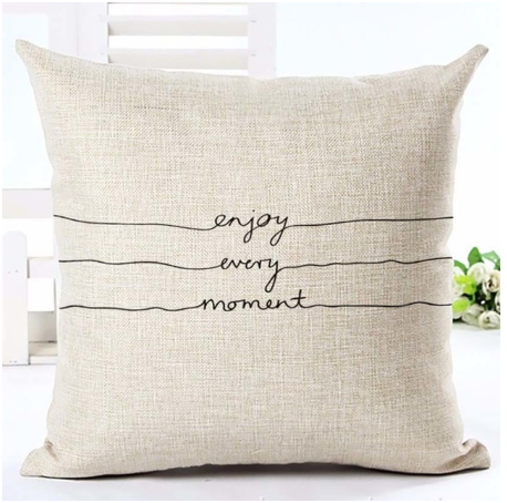 Funda de Almohada Decorativa con Letras en Blanco y Negro - Image 3