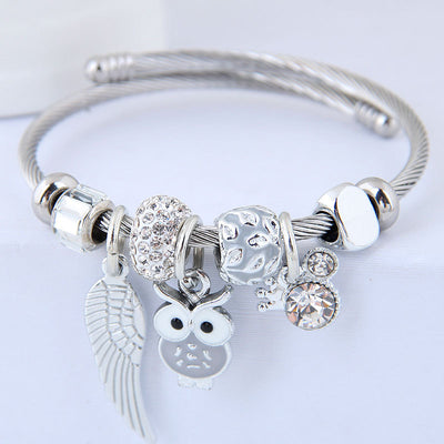 Pulsera de Acero Inoxidable con Dije Ángel de Alas de Cuentas - Image 3