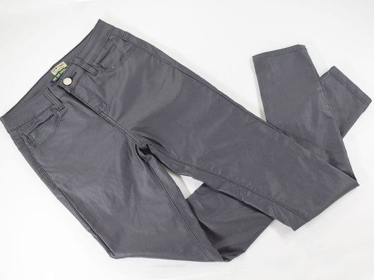 Pantalones de Cuero para Mujer - Diseño Denim Ajustado - Image 7