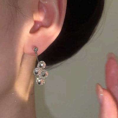 Aretes de Cristal con Borla Plateada - Diseño Minimalista y Elegante - Image 13