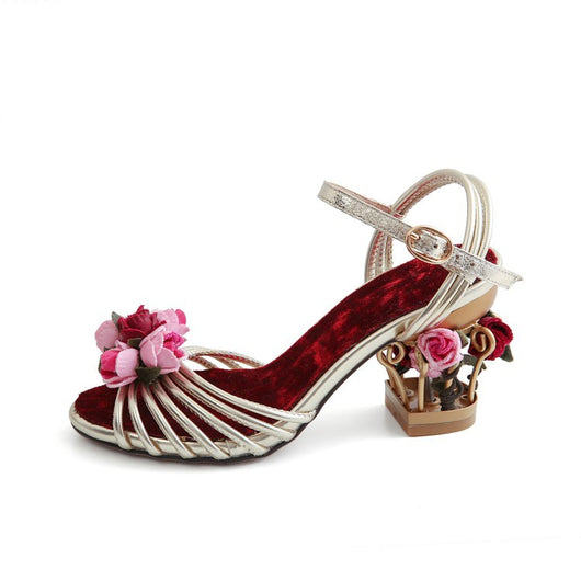 Zapatos de Tacón Alto Vintage con Jaula y Flores Caladas - Image 4