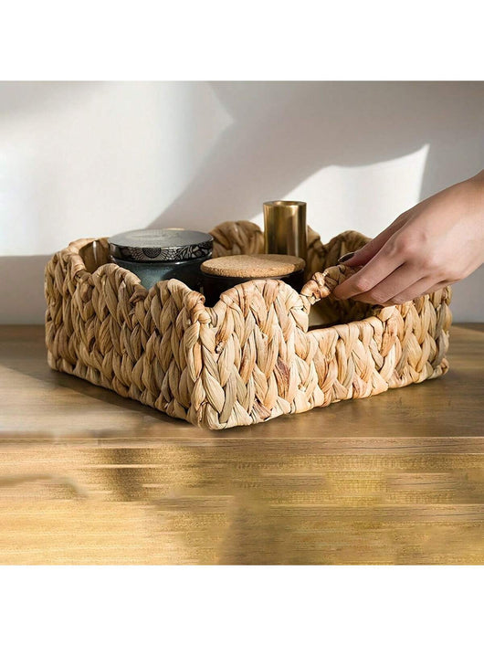 Canasta Tejida Decorativa con Asas de Madera y Flores de Ratán - Image 5