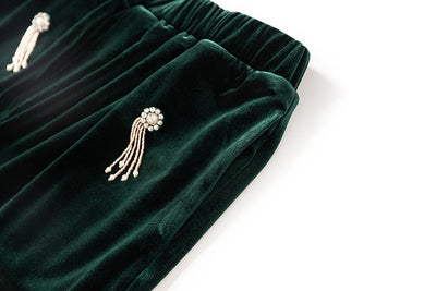 Traje de Terciopelo con Detalles de Cuentas para Mujer - Image 38