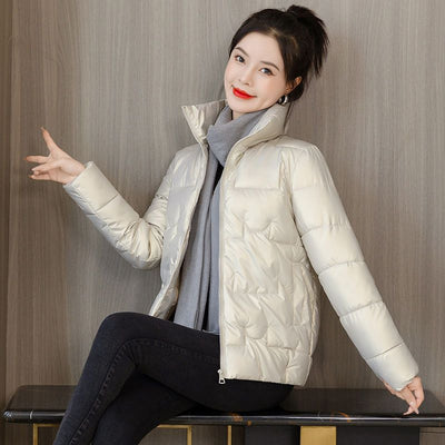 Chaqueta Acolchada para Mujer con Cuello Alto y Relleno de Plumón - Image 7