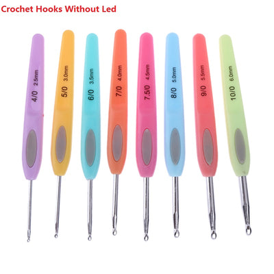 Juego de 8 Piezas de Ganchos para Crochet y Agujas de Tejer con Mango LED - Image 9