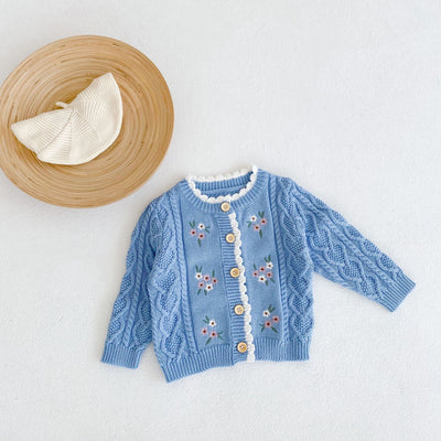 Abrigo de Niña con Bordado Floral Delicado - Image 11