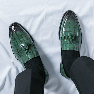 Zapatos de Cuero Estilo Británico con Punta Aguda - Cómodos y Elegantes - Image 4