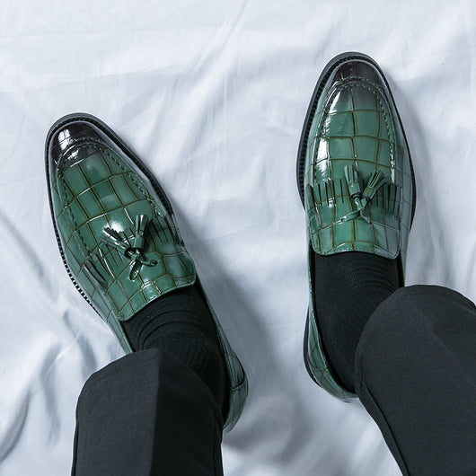 Zapatos de Cuero Estilo Británico con Punta Aguda - Cómodos y Elegantes - Image 4