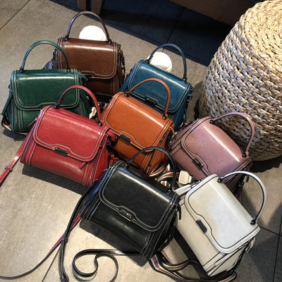 Bolso Mensajero de Cuero para Mujer - Gran Capacidad y Estilo Minimalista - Image 13