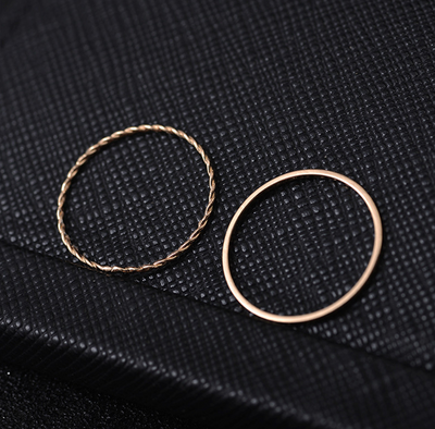 Juego de 2 Anillos Geométricos Chapados en Metal - Image 4