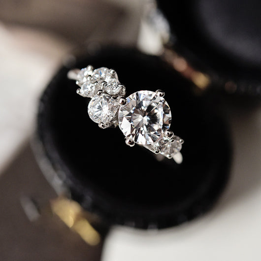Anillo de Diamante Brillante con Zirconia de Plata para Mujer - Image 6