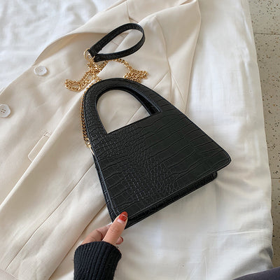 Bolso Bandolera con Cadena - Image 16