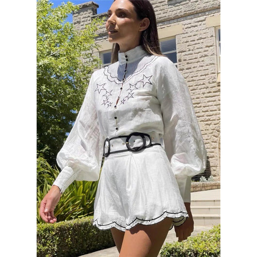 Conjunto de Vacaciones: Blusa de Algodón Bordada y Shorts Cintura Alta - Image 4
