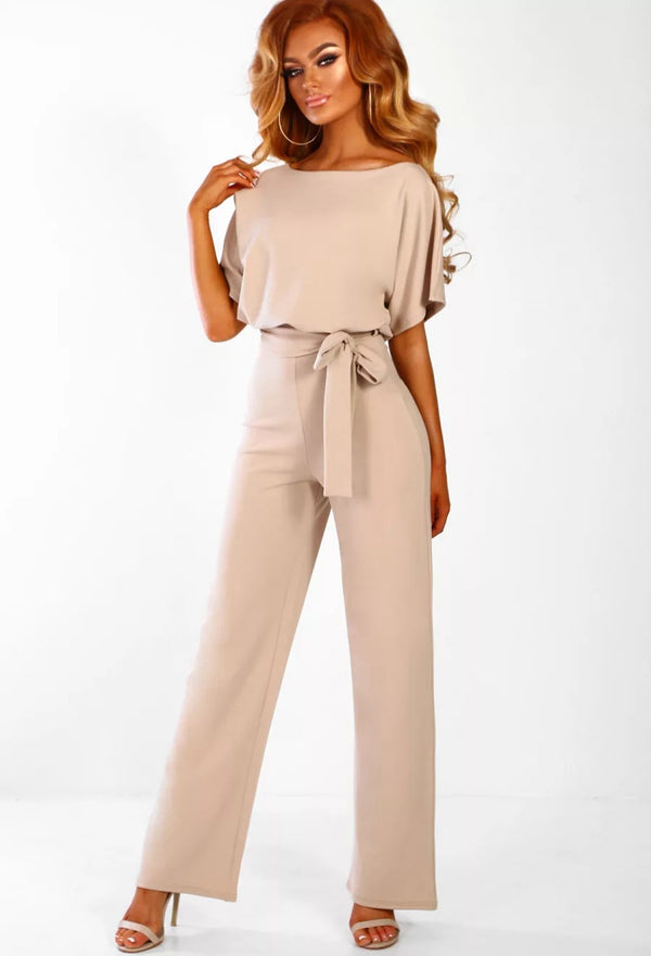 Jumpsuit Corto de Encaje con Cordones - Estilo Moderno y Versátil