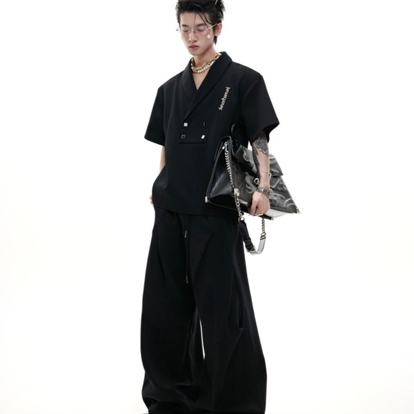 Traje Deportivo Hombre Cuello V con Hombreras Acolchadas y Detalles Metálicos