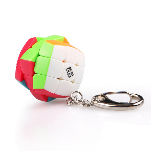 Llavero Cubo Rubik Miniatura - Formas Geométricas (Bollo, Hoja de Arce, Pirámide) - Image 2