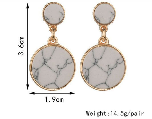 Aretes Geométricos Minimalistas y Versátiles - Image 2