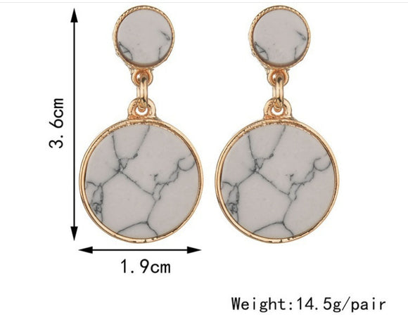 Aretes Geométricos Minimalistas y Versátiles