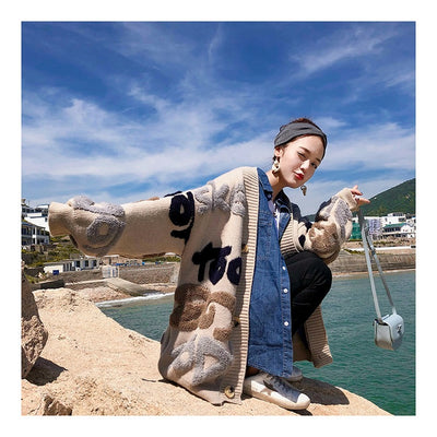 Cardigan Grueso Oversized con Letras - Suéter Voluminoso - Image 11
