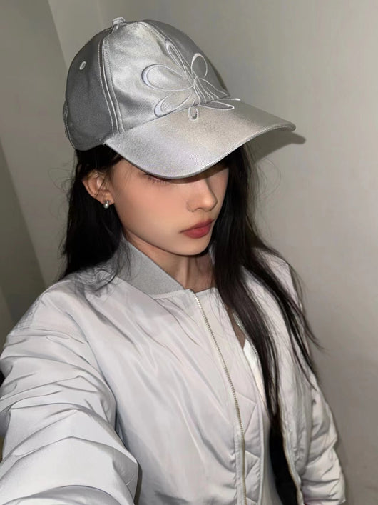 Gorra Tipo Visera con Bordado en Plata - Image 7