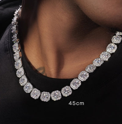 Collar de Oro Blanco 18K con Diamantes de Azúcar de Roca - Image 5