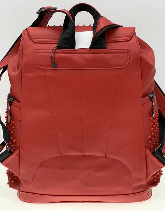 Mochila Urbana con Remaches - Estilo Versátil para Hombre y Mujer - Image 3