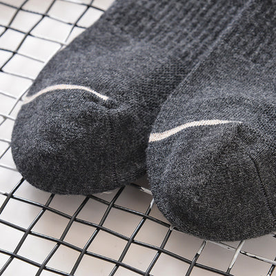 Calcetines Negros Antibacterianos de Algodón Peinado para Hombre con Absorción de Transpiración - Image 8