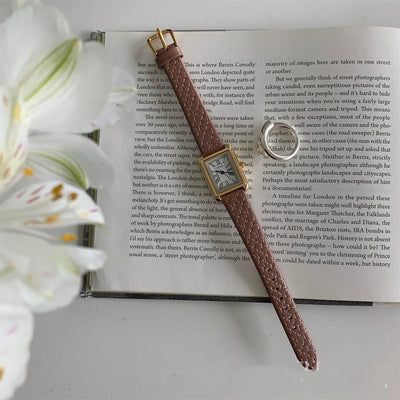 Reloj de Cuero Rectangular para Mujer - Diseño Clásico Simple - Image 4