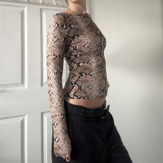 Playera Estampado Serpiente - Diseño Atrevido y Seductor - Image 13