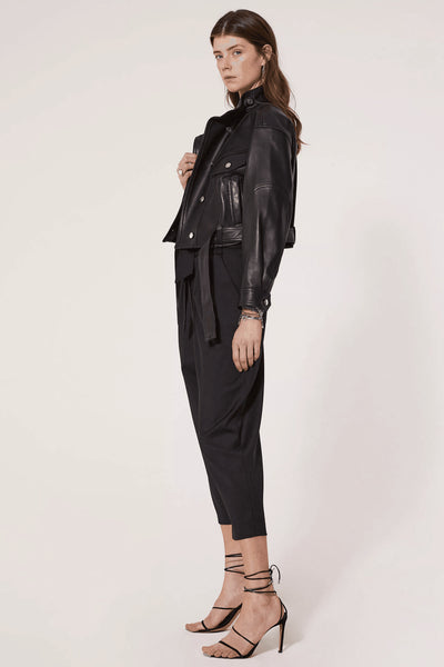 Chaqueta Vaquera con Cinturón de Cuero Suave y Lana Texturizada - Image 2
