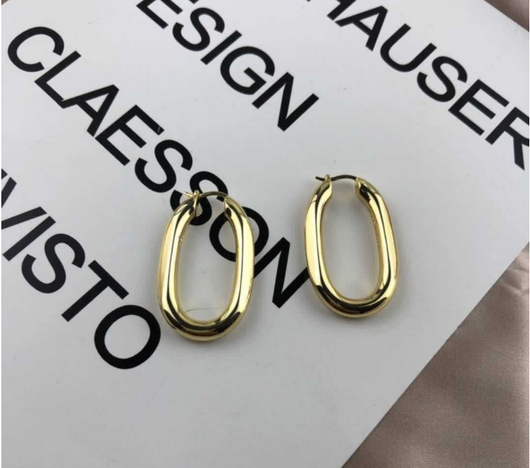 Aretes Dorados en U Oversize