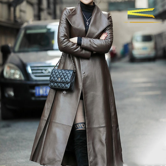 Chaqueta Acolchada de Cuero con Cintura Ajustable para Mujer - Image 17