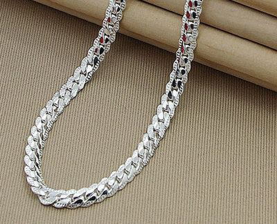 Cadena de Clavícula Plateada con Hueso de Serpiente Personalizado - Image 4