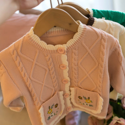 Cardigan Escolar Niña con Bolsillos y Cuello Redondo - Image 11