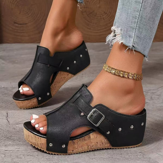 Sandalias Cuña Talla Grande con Remaches - Image 13