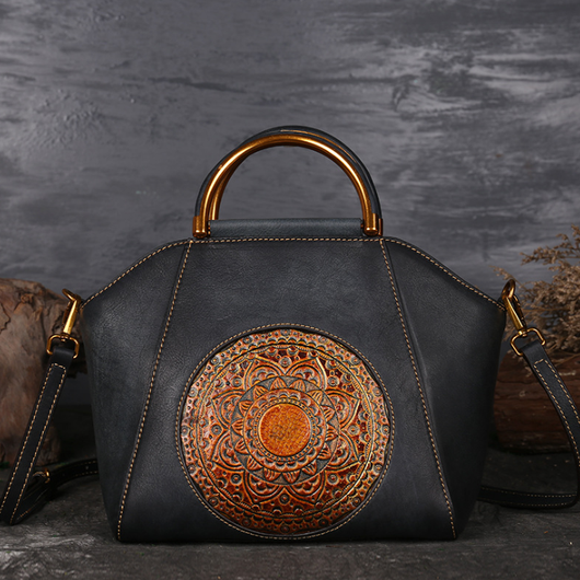 Bolso Mensajero de Cuero Genuino con Patrón Totem - Cartera Retro de Piel Natural para Mujer - Image 5