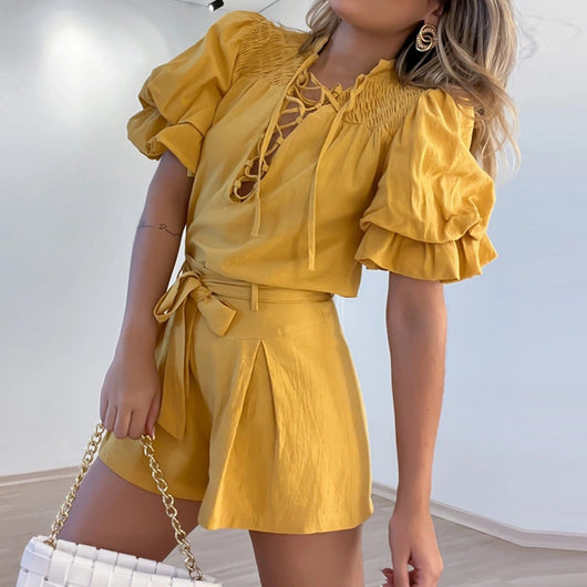 Conjunto de Dos Piezas: Blusa Oversized con Cuello de Pie y Shorts - Image 4