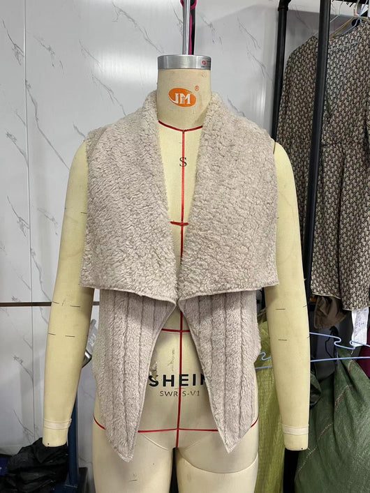 Chaleco de Plush Elegante para Mujer - Versátil y Coordinable - Image 15