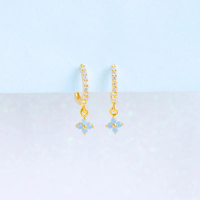 Aretes Flores Delicadas con Micro-incrustaciones y Clip Ajustable - Image 4