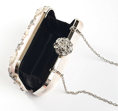 Bolso de Noche Elegante con Corazón y Diamantes para Mujer - Image 14