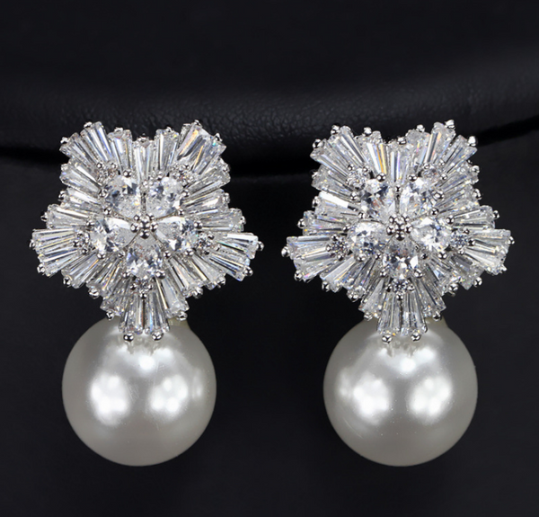Aretes de Perla y Zirconia 'Fuegos Artificiales' - Joyería de Lujo para Mujer