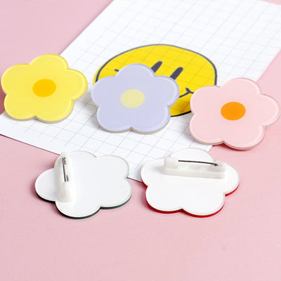 Broche Floral Acrílico para Mochilas Escolares - Image 7
