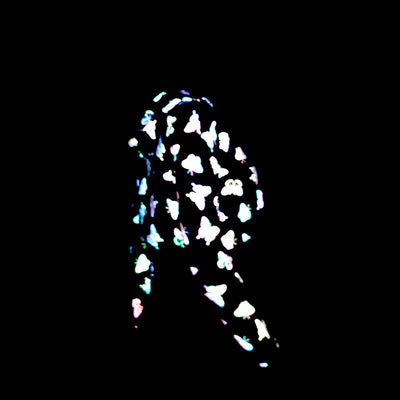 Suéter Reflectante de Cuello Alto en Colores Vibrantes - Image 5