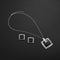 Conjunto Retro Cuadrado: Collar y Aretes de Moda