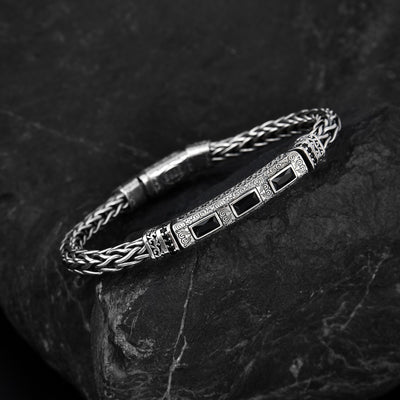 Pulsera de Plata Esterlina con Cuerda de Cáñamo y Circones Tejidos a Mano - Image 4