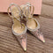 Tacones Stiletto con Moño Francés y Perlas Brillantes