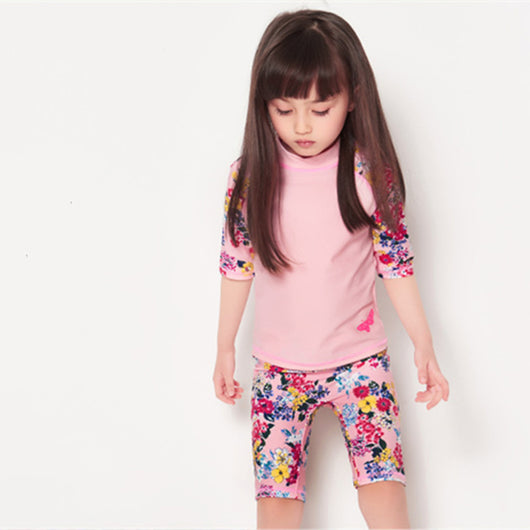 Traje de Baño Infantil Estampado con Corte Moderno - Image 9