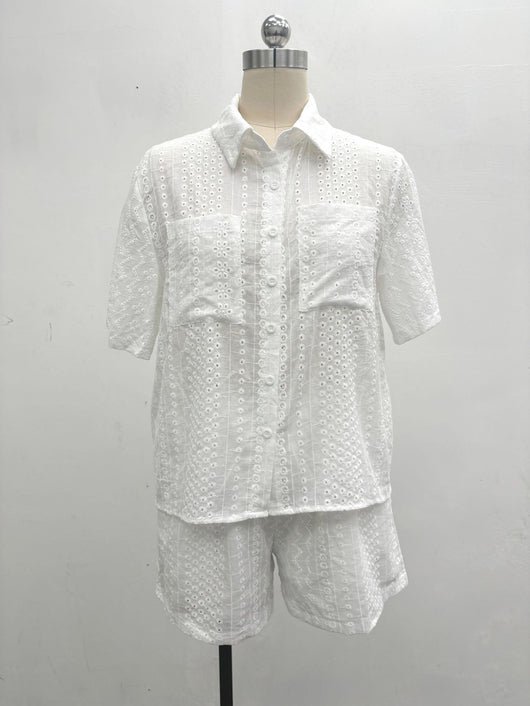Blusa Corta con Cuello de Solapa y Detalles Calados para Mujer - Image 12