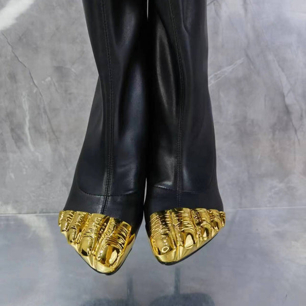 Pantufla Tacón Alto con Punta Dorada Elegante